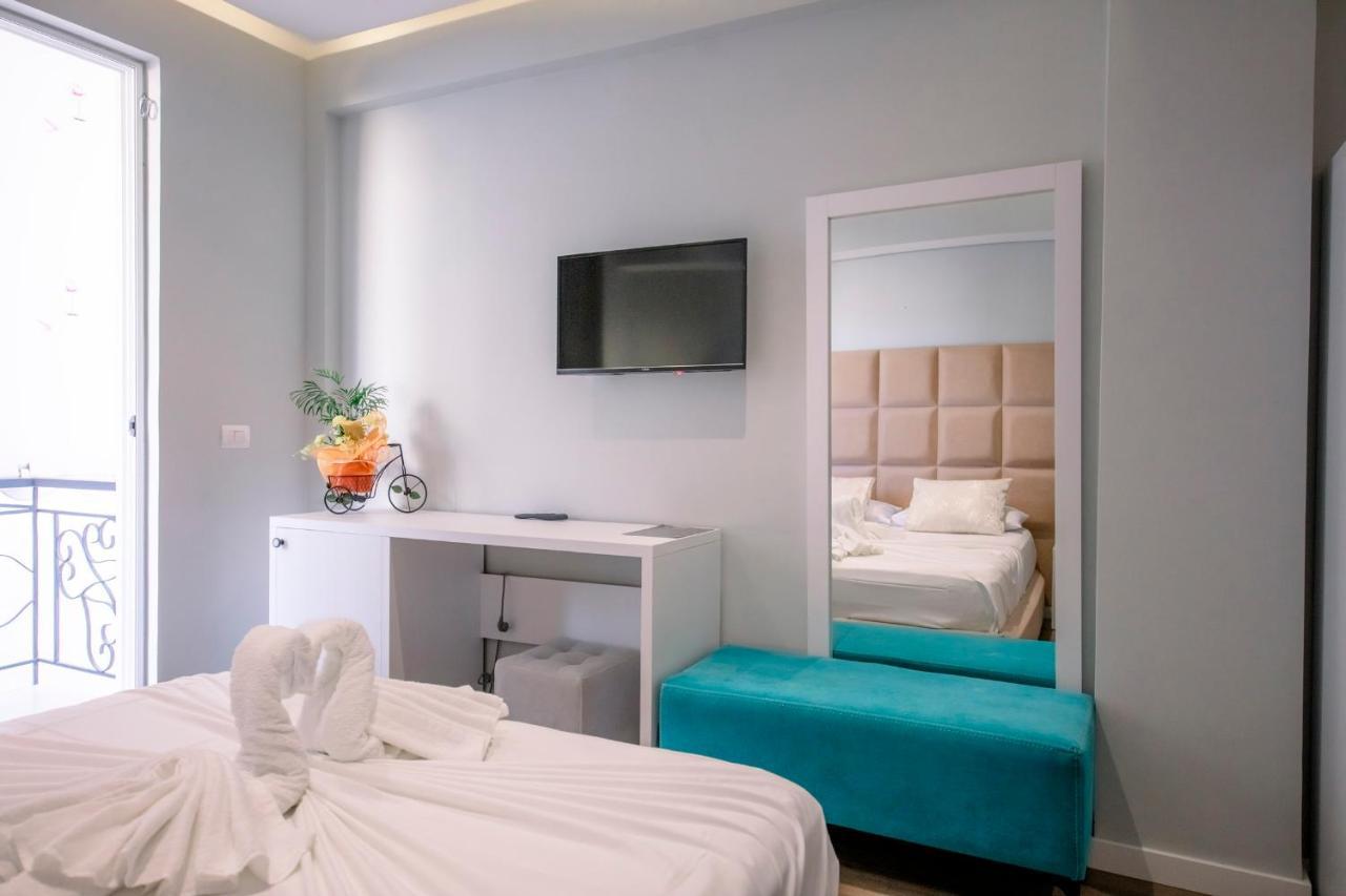 Hotel Olsi Sarandë Exteriör bild