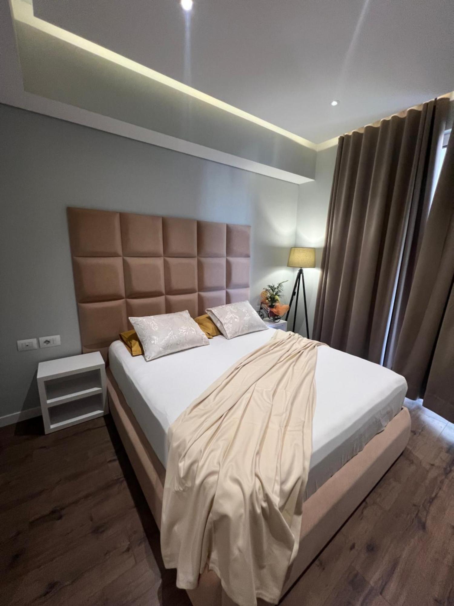 Hotel Olsi Sarandë Exteriör bild