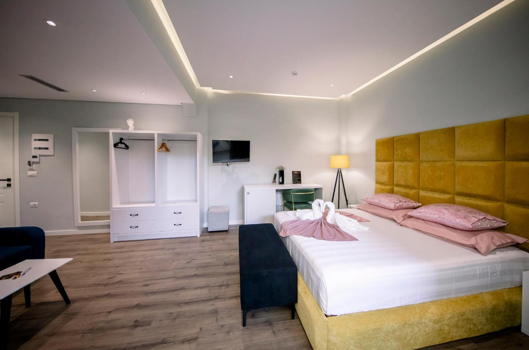 Hotel Olsi Sarandë Exteriör bild