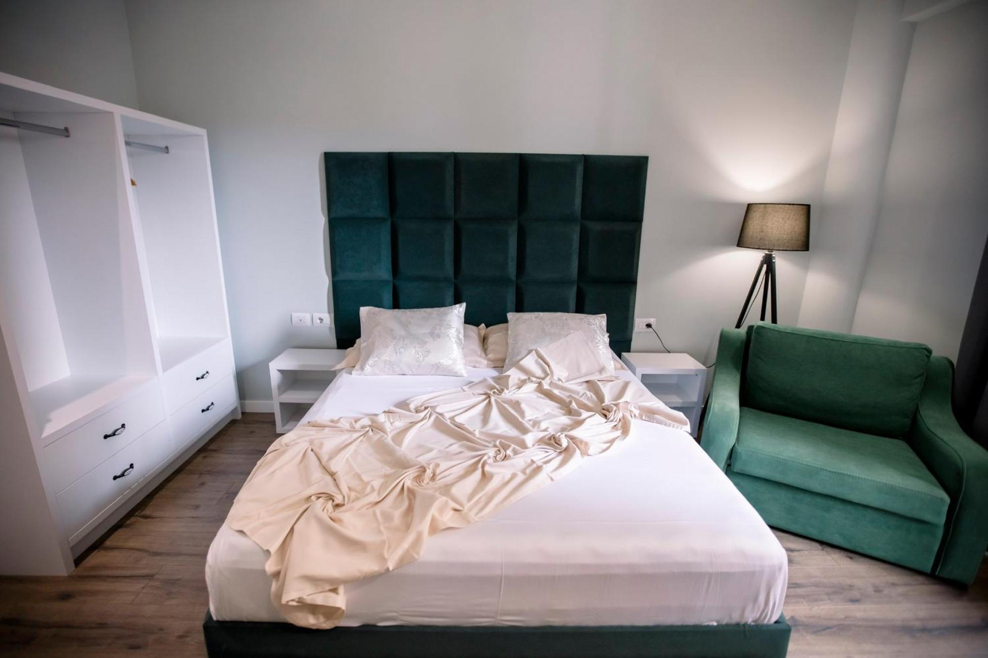 Hotel Olsi Sarandë Exteriör bild
